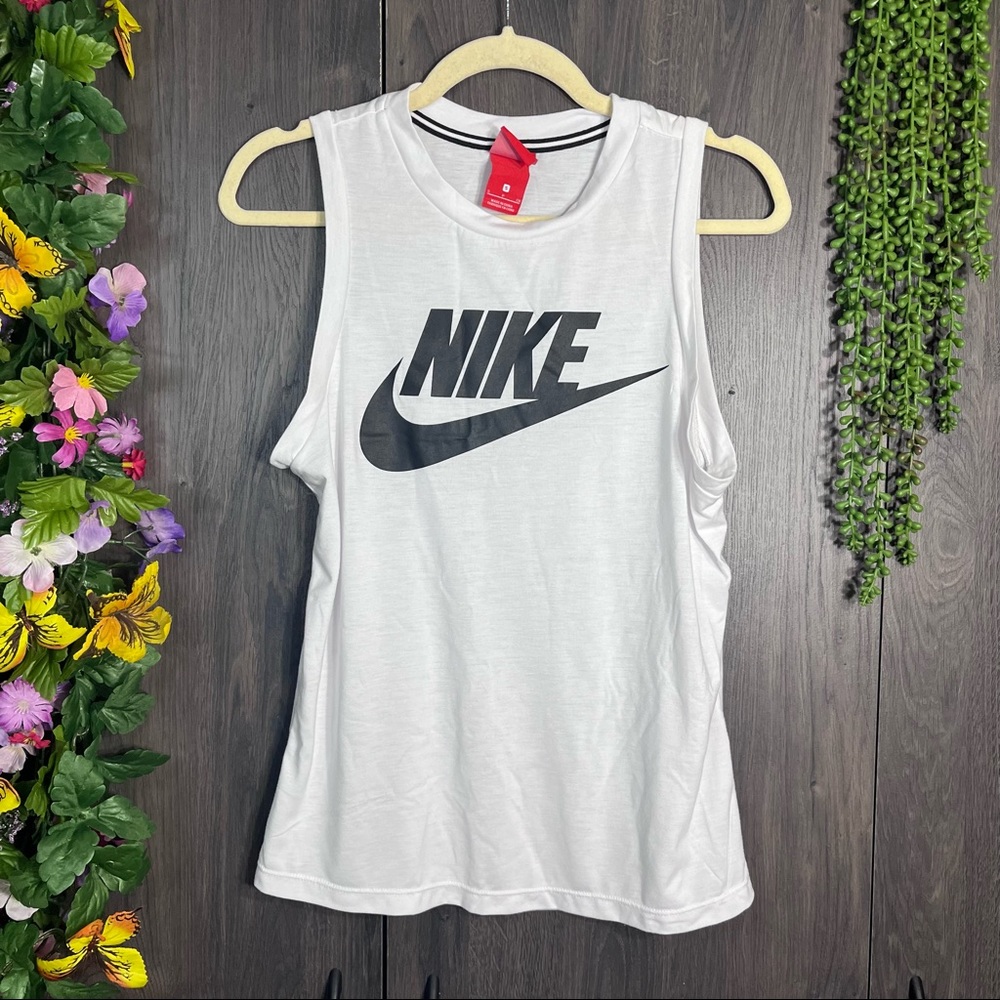 !💙2/$40💙NWOT Nike Sleeveless White Logo Tank Top Size Small
